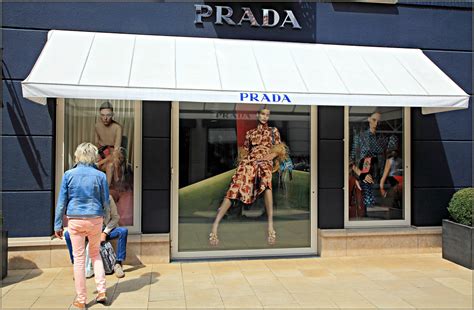 prada roermond telefoonnummer|prada outlet store roermond.